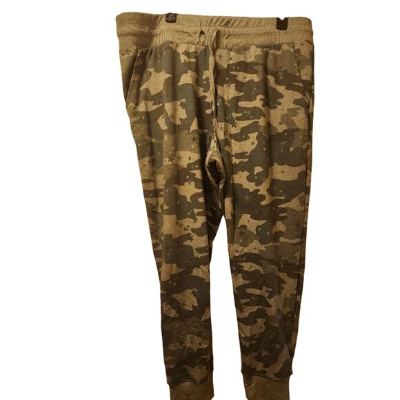 Danskin Sweatpants Women's XL Camouflage Fleece Soft NWOT - Picture 1 of 1